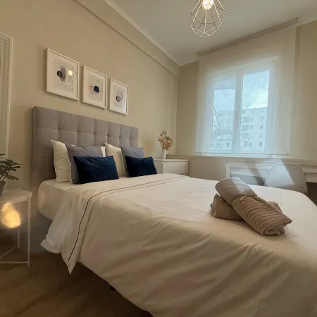Spacious 4-Bedroom Apartment in Central Bilbao – Perfect for Families & Groups