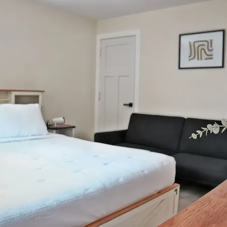 House full of Family fun + cozy vibes near great attractions