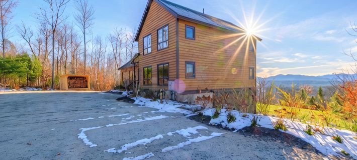Mtn View, Sleeps 20, Hot Tub, Firepit, Wood Stove, Theater, Workspace, Bar, Gym Hotels in Bethel
