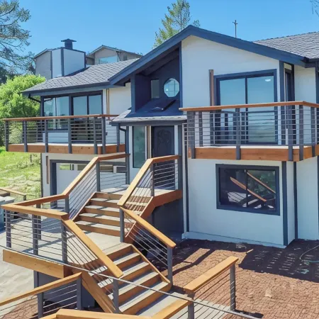 Fully Renovated with Views of the Mountains and Spa!