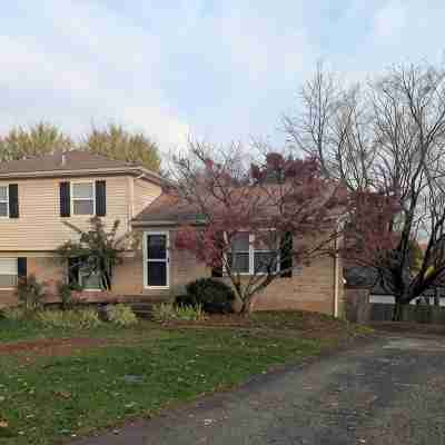 3-bedroom house in fabulous Louisville with WiFi, AC, workspace and pool! Hotel Exterior