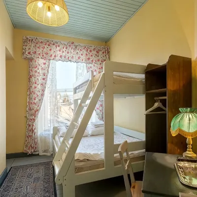 U Doma Knigi Furnished Rooms ステートロシアンミュージアム周辺のホテル