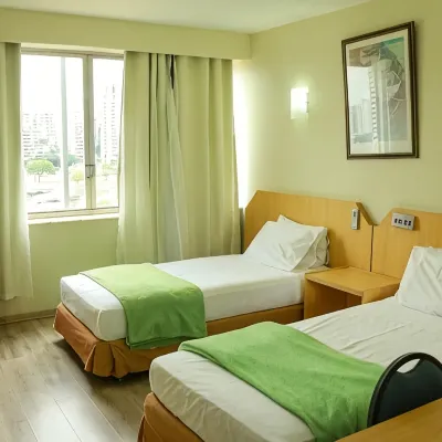 GoldMen Business Hotel Brasília Hotel dekat Danau Paranoa