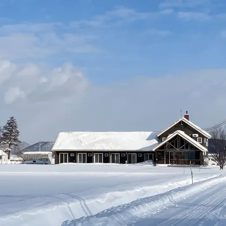 Akayane Lodge by H2 Life