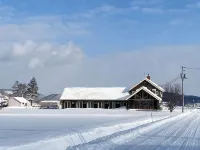 Akayane Lodge by H2 Life