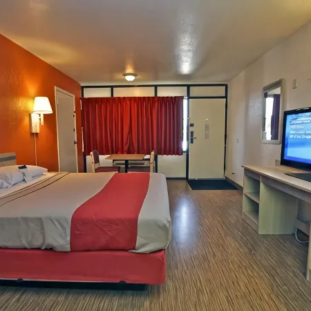 Motel 6 Sallisaw, OK