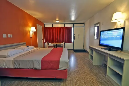Motel 6 Sallisaw, OK