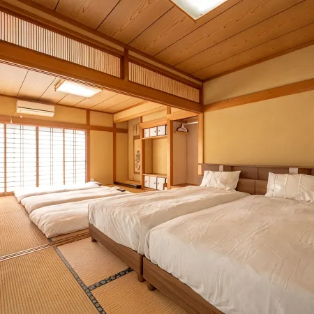 The Capital of Sakuratarō & Momijirō Hotels in Asakura