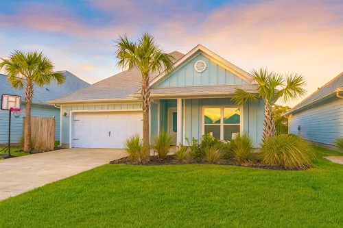 Golf Cart Included  | Walk to Beach | Pool | Bikes