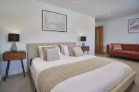Host & Stay | The View, Hudsons Yard House - 4-Star