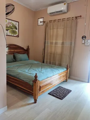 Erawan Guesthouse Hotel di 