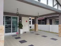 Sitiawan semi D homestay with 4 bedrooms