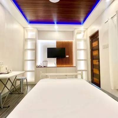 Transient Room in Lipa City Hotels near Milea Bee Farm