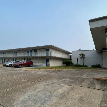 Studio 6 Hammond, LA I12 I55