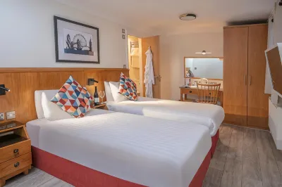 Queensway Hotel, Sure Hotel Collection by Best Western ウォランス コレクション周辺のホテル