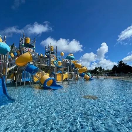 Hailuowan Sea View Resort Apartment (Yangjiang Hailing Island Agile Gold Coast Branch)