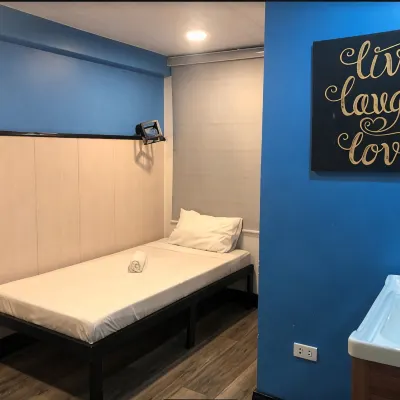 ماين سيتي ريزيدنسيز ليفيريزا Hotels near ستار سيتي