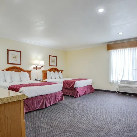 Best Inn & Suites