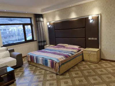 Yizhen Lamb Soup Homestay Hotels in Qianshan Scenic Area