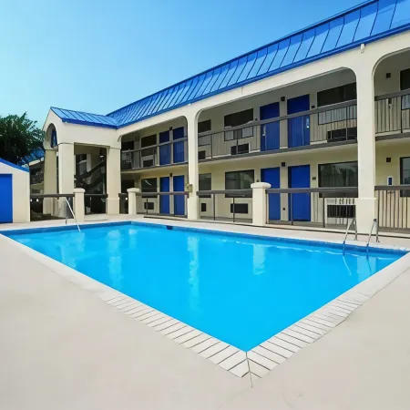 Motel 6 Jackson, MS - Southwest