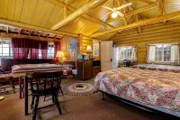 Historic prohibition Lodge next to golf course with private beach - 2-Sterne