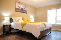Charming 3-bedroom home in Fayetteville: 5 min from Base