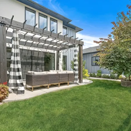 Beautiful, Bright, Boise State! Charming 3 bed / 3.5 bath - South Boise Village
