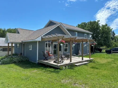 Specious 7 bedroom house in Gould City. Centrally located for your UP adventures