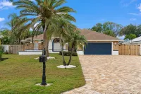 3Br Naples Vacation Home - Heated Pool & Spa - Sleeps 8 - Game Room - Swimmingpools