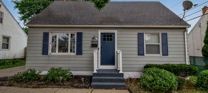 Modern Home 3 Minutes from Airport! チークタワーガのホテル