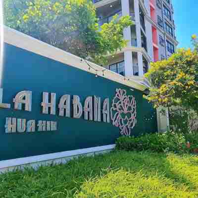 Hua Hin Top Floor Lahabana Condo Next to Cicada Night Market & Beach Hotel Exterior