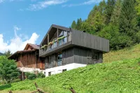 A beautiful wood and glass chalet at the edge of the Forest