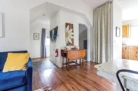 Poppy Cottage  Bright 1BR Apartment in Douglas - 4 estrellas