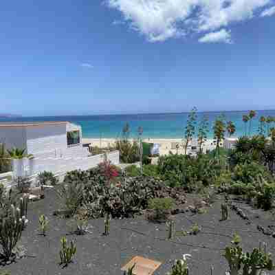 Apartment, dream location, on the sandy beach, WiFi on request, community pool Hotel Exterior