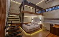 New Golden Clouds - Non Smoking Homestay