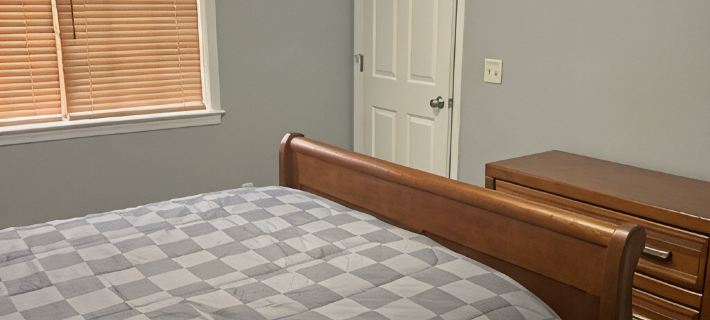 Charming 1-bedroom 3 Miles from Whiteman AFB Knob Noster with AC, WiFi Hotels in Johnson County