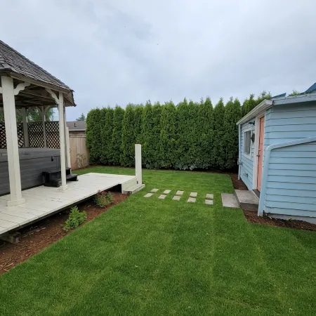 Newly Renovated, Private Backyard with Hot Tub