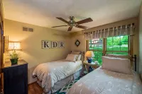Kentucky Deer Run- Wheelchair Accessible, Lakefront, Private Dock, Fully Updated - Boutique