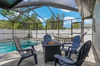 Private Heated Salt Water Pool Oasis • 10 Mins to Clearwater Beach - สระว่ายน้ำส่วนตัว