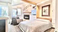 Top Floor Unit on the Corridor! Beautiful Alpine Views! 5 Min. Walk to WP Base!