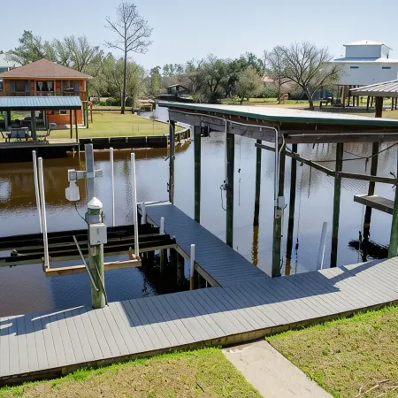 The Bay Getaway-Boat Dock and Launch