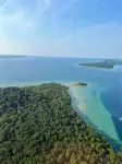 Stunning 100 Feet of Private Beach on Grand Traverse Bay with Hot Tub - Wi-Fi