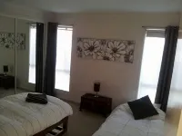Majura House - home away from home - Bungalow