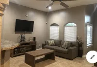 Entire house , close to Mall, restaurants<br> 4 bedrooms and 3 full baths