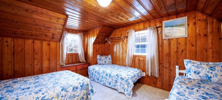 Beach Cottage Heart of Ocean Drive Sleeps 14 Hotels in Horry County