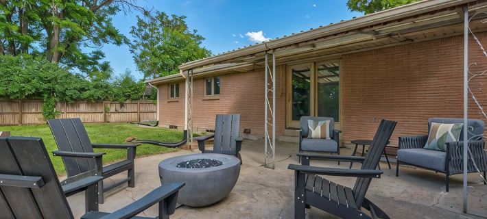Cozy Westminster Retreat ~ Hot Tub ~ Near Denver ~ Spacious Yard Ξενοδοχεία στην πόλη Westminster