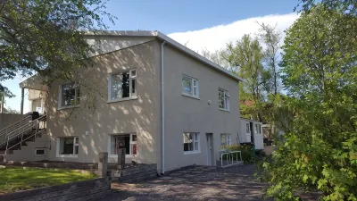 Apartment close to center of town in a quiet area Отели в г. 