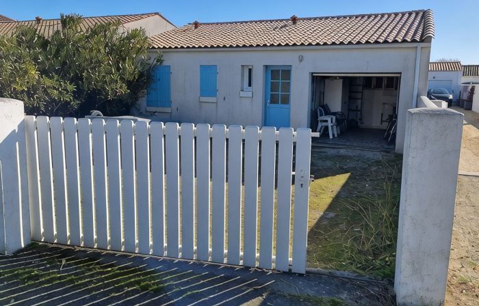 Charming house 100 m from the sea