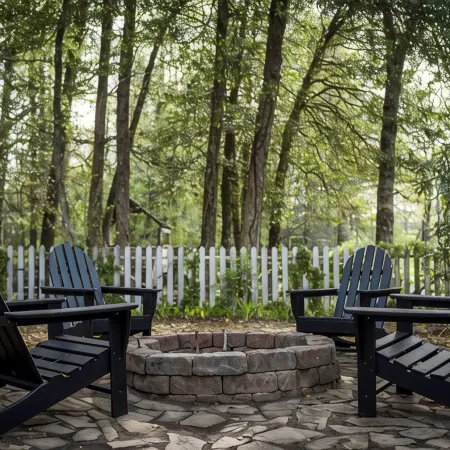 Two blocks from Downtown Brevard! Beautiful home with game area! Отели в г. Бревард
