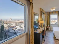 إف إتش 55 جراند هوتل ميديتيرانيو Hotels near سانتا كروسي